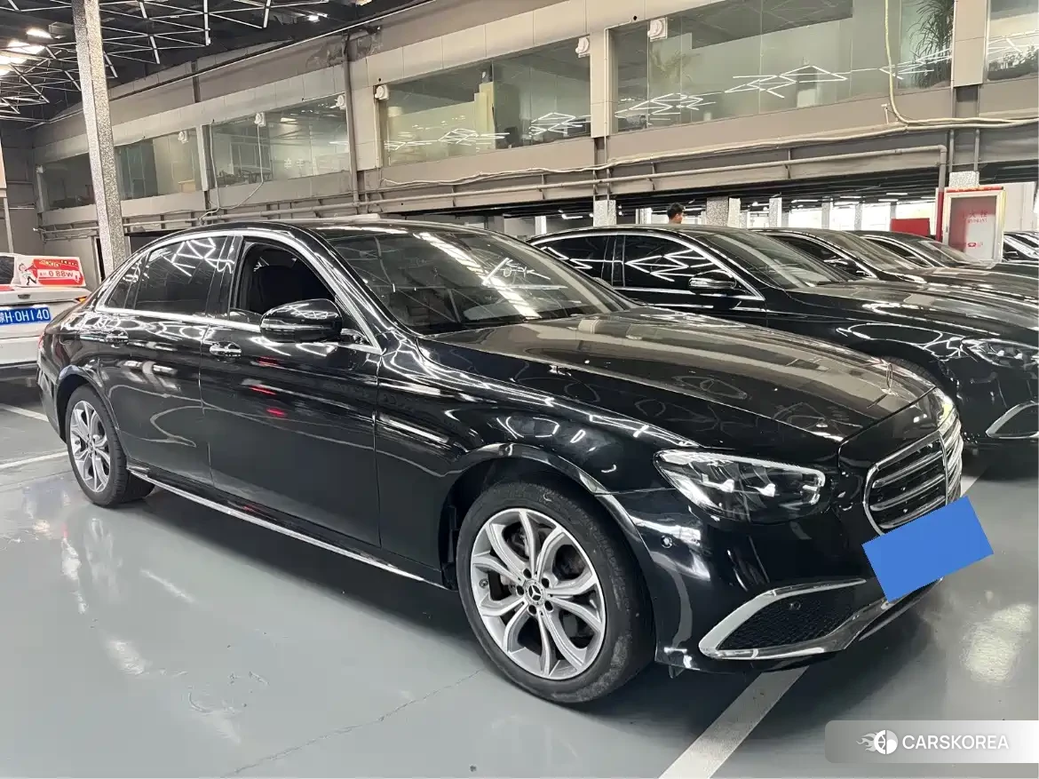 Mercedes-Benz E-Class 2021 Черный из Китая, фото 2