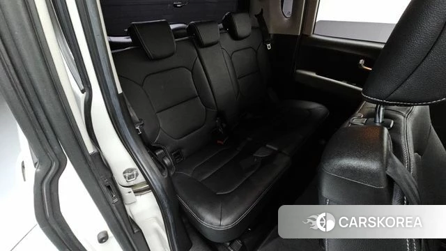 Kia The New Kia Ray 2023 Белый из Кореи, фото 2