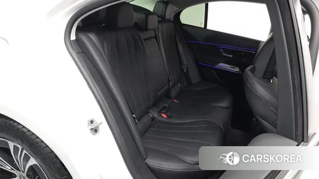 Mercedes-Benz E-Class W214 2025 Белый из Кореи, фото 2