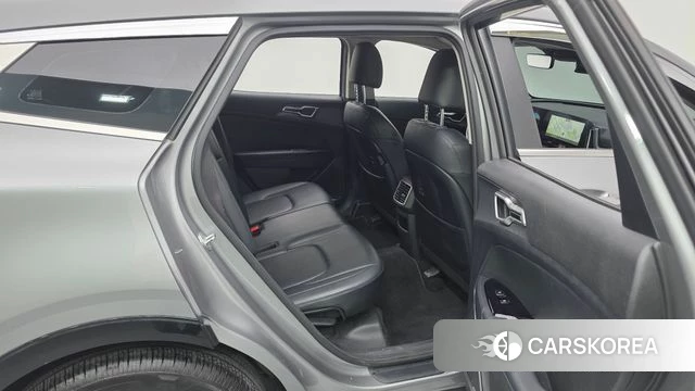 Kia Sportage 5th Generation 2022 Серебряный из Кореи, фото 2