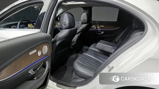 Mercedes-Benz E-Class W213 2020 Белый из Кореи, фото 2