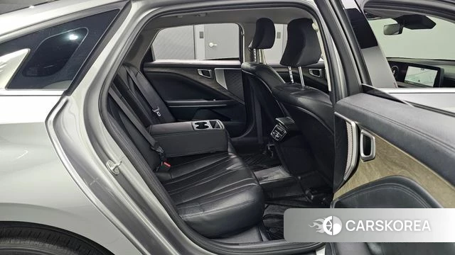 Kia K8 2023 Серебристо-серый из Кореи, фото 2