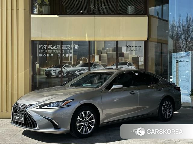 Lexus ES 2024 Серебристо-серый из Китая, фото 2