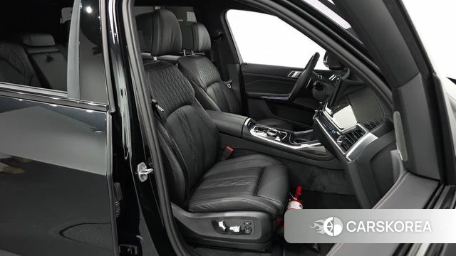 BMW X7 (G07) 2026 Черный из Кореи, фото 2
