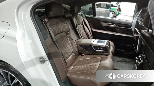 BMW 7 Series (G11) 2020 Белый из Кореи, фото 2