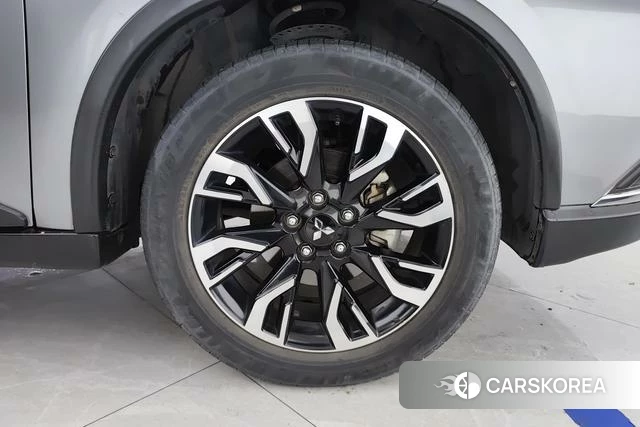 Mitsubishi  Outlander 2020 Темно-серый из Китая, фото 2