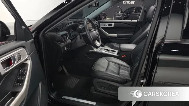Ford Explorer 6th Generation 2021 Черный из Кореи, фото 2