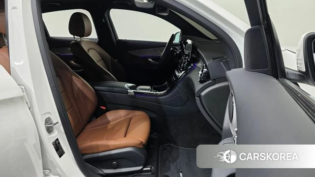 Mercedes-Benz GLC-Class X253 2021 Белый из Кореи, фото 2