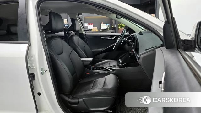 Kia Di Ol Nu Niro 2022 Белый из Кореи, фото 2