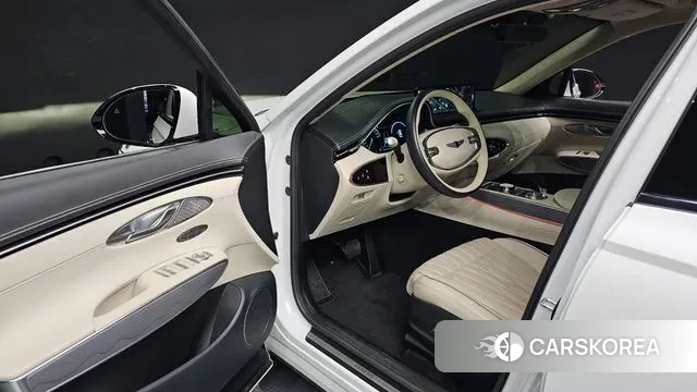 Genesis GV70 2021 Белый из Кореи, фото 2