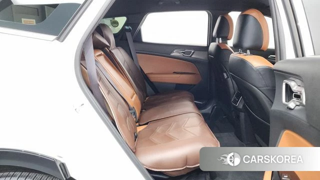 Kia Sportage 5th Generation 2023 Белый из Кореи, фото 2