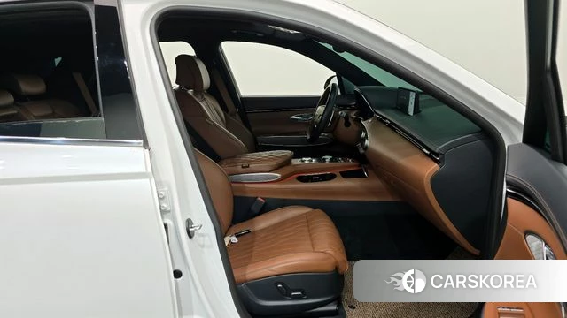 Genesis GV70 2021 Белый из Кореи, фото 2