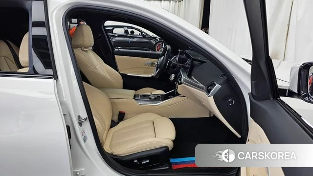 BMW 3 Series (G20) 2023 Белый из Кореи, фото 2