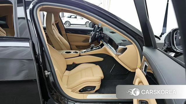 Porsche Panamera (971) 2023 Черный из Кореи, фото 2