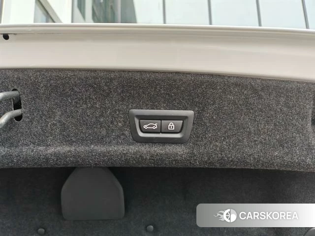 BMW 3 series 2022 Белый из Китая, фото 2