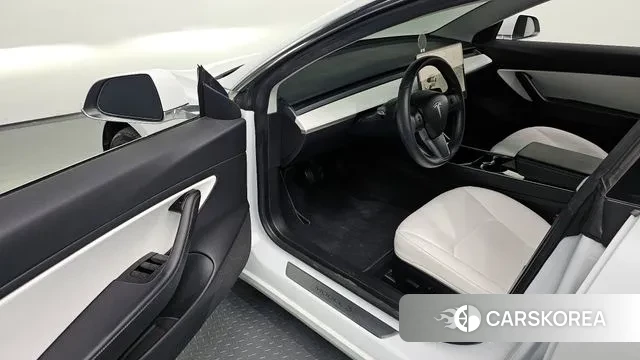 Tesla Model 3 2020 Белый из Кореи, фото 2