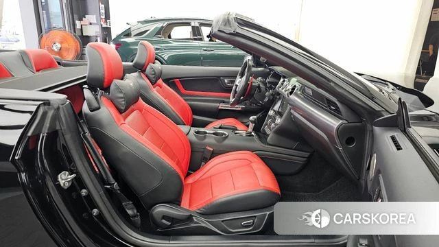 Ford Mustang 2019 Черный из Кореи, фото 2