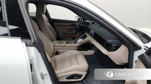 Porsche Taycan 2022 Белый из Кореи, фото 2