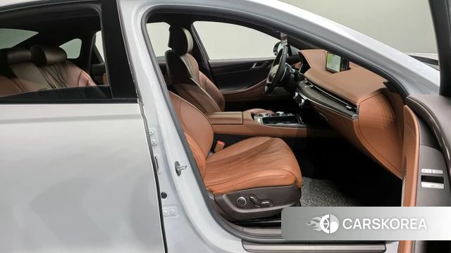 Genesis Electrified G80 (RG3) 2023 Белый из Кореи, фото 2