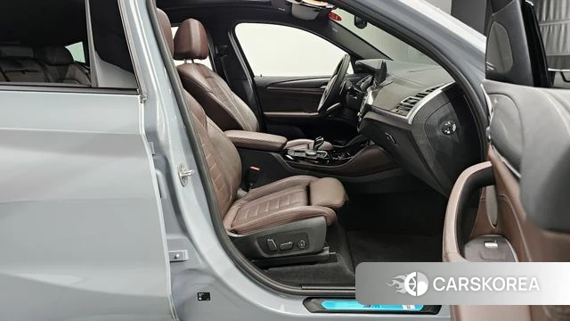 BMW X4 (G02) 2025 Серебристо-серый из Кореи, фото 2