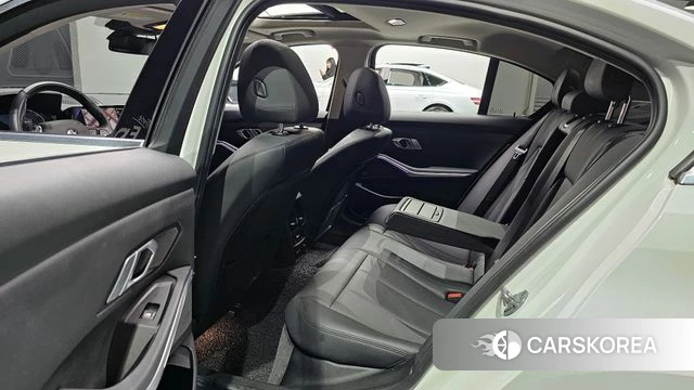 BMW 3 Series (G20) 2019 Белый из Кореи, фото 2