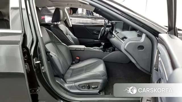 Lexus ES300h 7th generation id 2886046 из Кореи 2