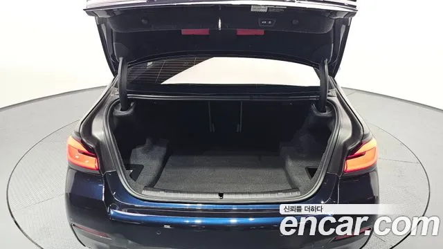 BMW 5 Series (G30) id 2688385 из Кореи 2