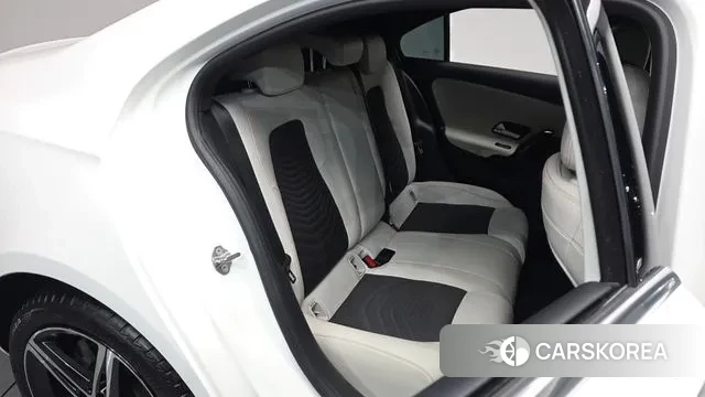 Mercedes-Benz A-Class W177 2020 Белый из Кореи, фото 2