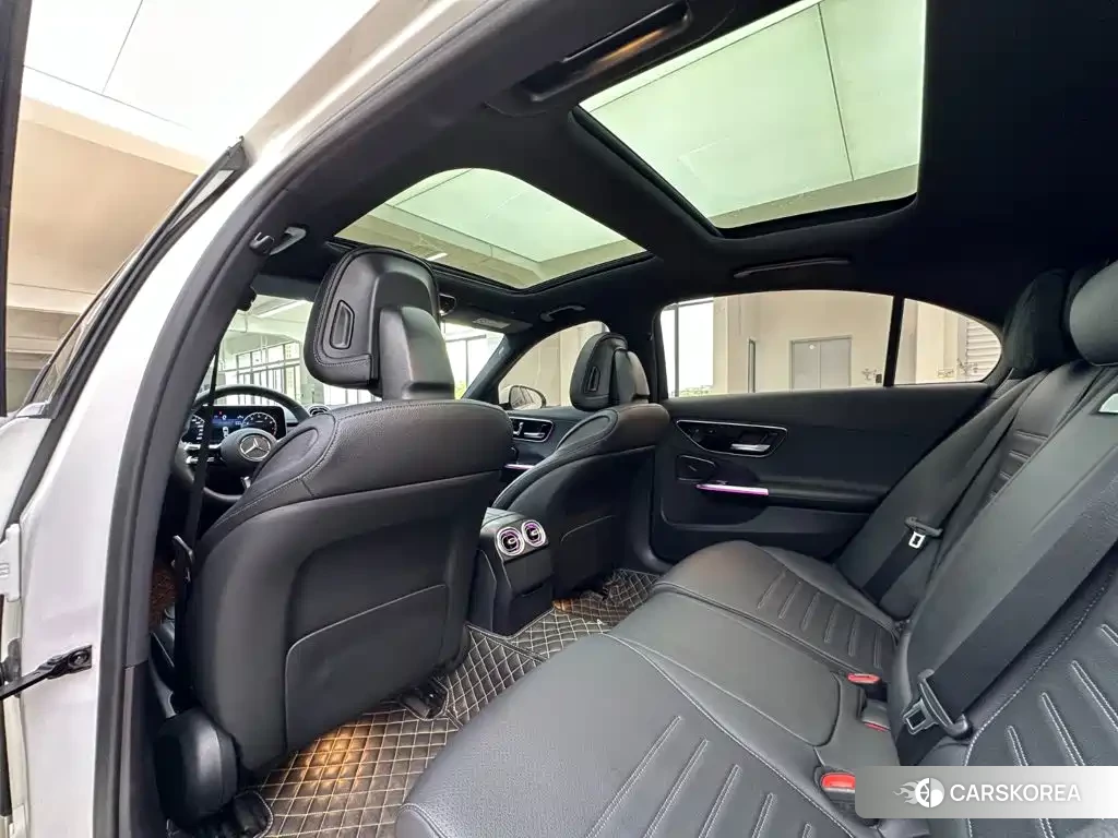 Mercedes-Benz C-class 2022 Белый из Китая, фото 2