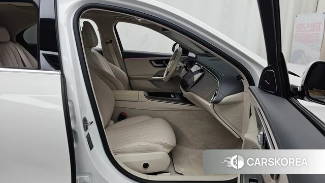 Mercedes-Benz E-Class W214 2024 Белый из Кореи, фото 2