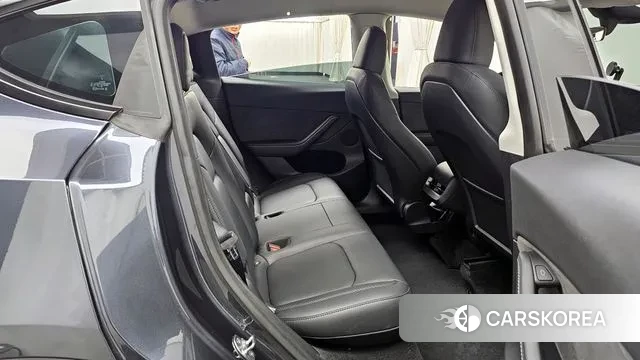 Tesla Model Y 2024 Серый из Кореи, фото 2