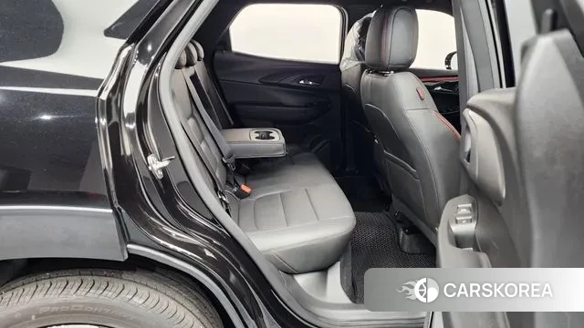 Chevrolet (GM Daewoo) The New Trail Blazer 2024 Черный из Кореи, фото 2