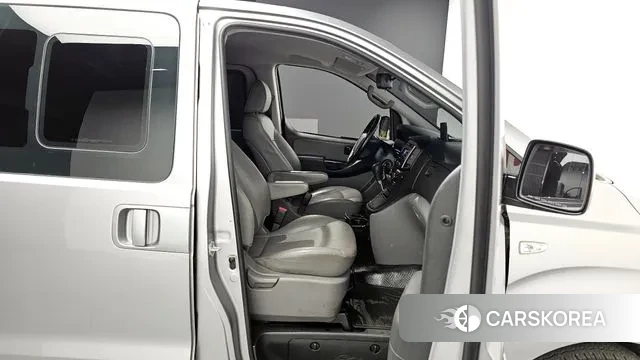 Hyundai The New Grand Starex 2021 Серебряный из Кореи, фото 2