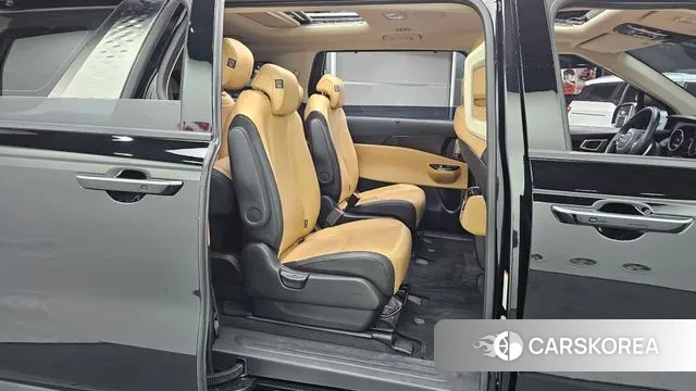 Kia Carnival 4th generation 2023 Черный из Кореи, фото 2