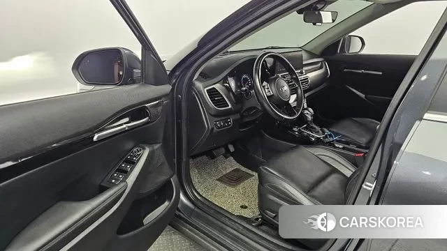 Kia Seltos 2020 Серый из Кореи, фото 2