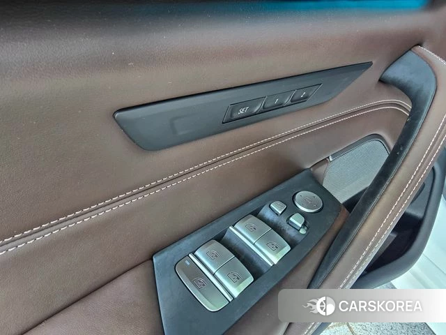 BMW 5 Series (G30) 2020 Белый из Кореи, фото 2
