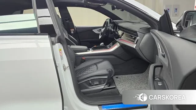 Audi Q8 (4M) 2023 Белый из Кореи, фото 2