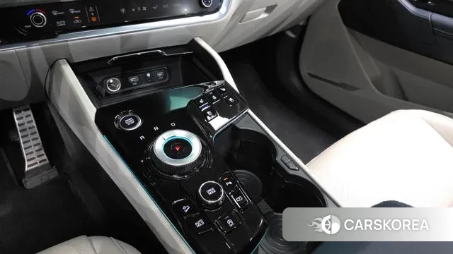 Kia Sportage 5th Generation 2023 Белый из Кореи, фото 2