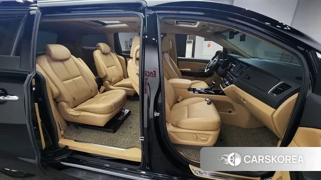 Kia The New Carnival 2019 Черный из Кореи, фото 2