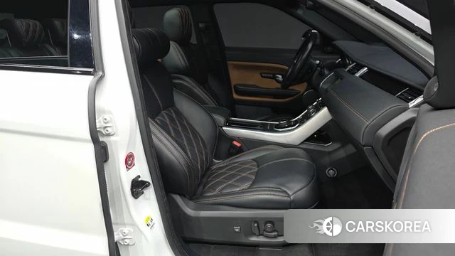 Land Rover Range Rover Evoque 2018 Белый из Кореи, фото 2