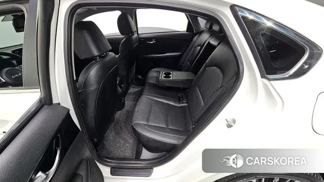 Kia The New K3 2nd generation 2022 Белый из Кореи, фото 2