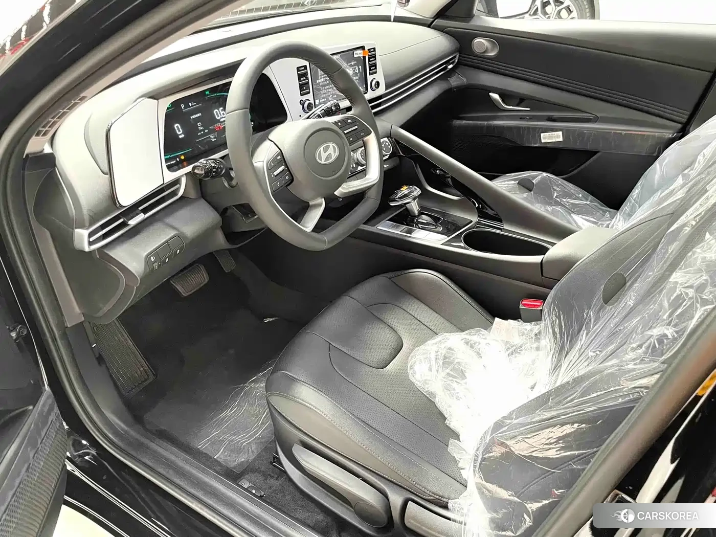 Hyundai Elantra 2026 Черный из Китая, фото 2