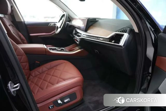 BMW X5 2024 Черный из Китая, фото 2