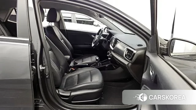 Kia Stonic 2020 Серый из Кореи, фото 2