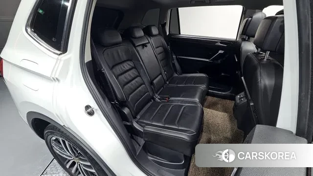 Volkswagen Tiguan Allspace 2018 Белый из Кореи, фото 2