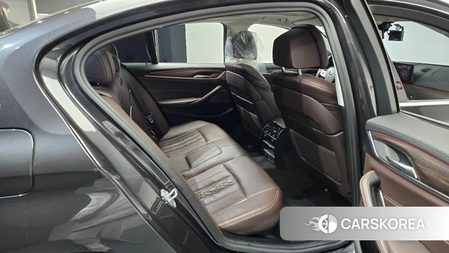 BMW 5 Series (G30) 2020 Серый из Кореи, фото 2