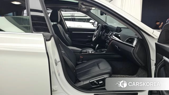 BMW 3 Series GT (F34) 2019 Белый из Кореи, фото 2