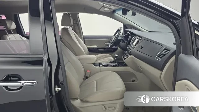 Kia The New Carnival 2018 Черный из Кореи, фото 2