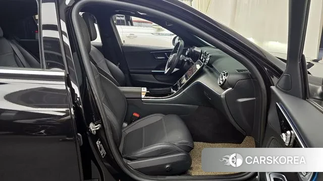 Mercedes-Benz C-Class W206 2022 Черный из Кореи, фото 2