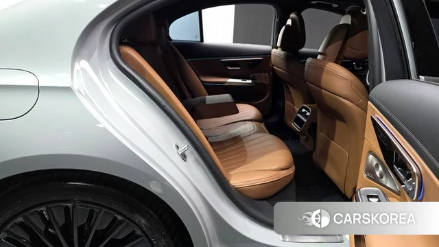 Mercedes-Benz E-Class W214 2024 Цвет галактики из Кореи, фото 2